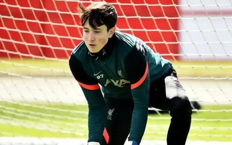 Goleiro Fluminense João Paulo impressiona Salah e Van Dijk em amistoso