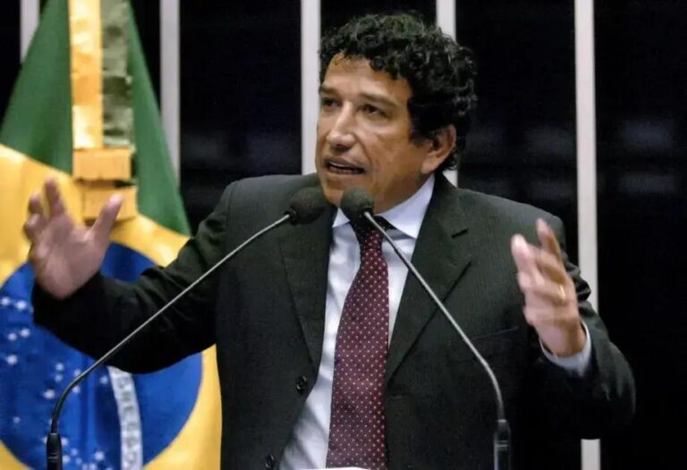 Magno Malta reforça sua independência no PL-ES em decisões parlamentares