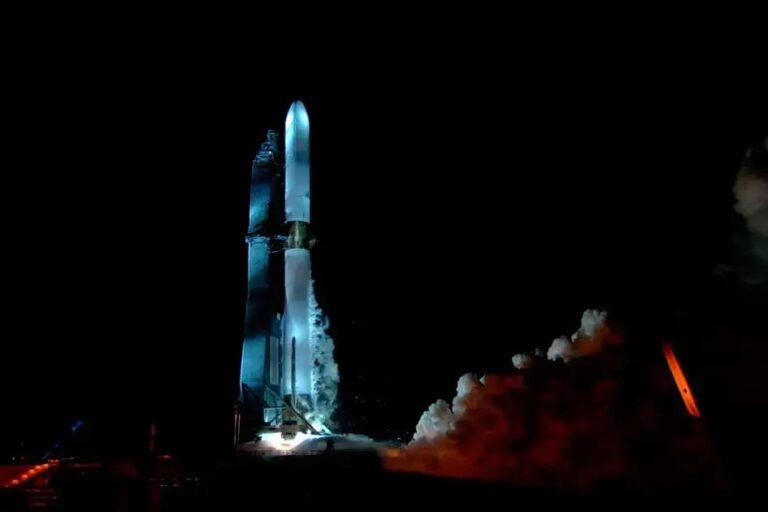 Blue Origin se prepara para histórico lançamento orbital neste dia 10